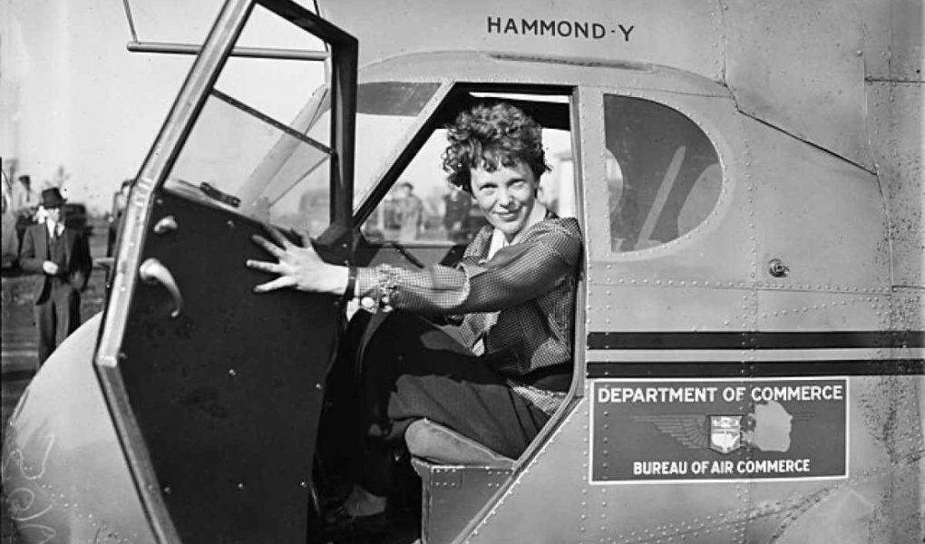 Selecionar Mulheres revolucionárias: Amelia Earhart Mulheres revolucionárias: Amelia Earhart
