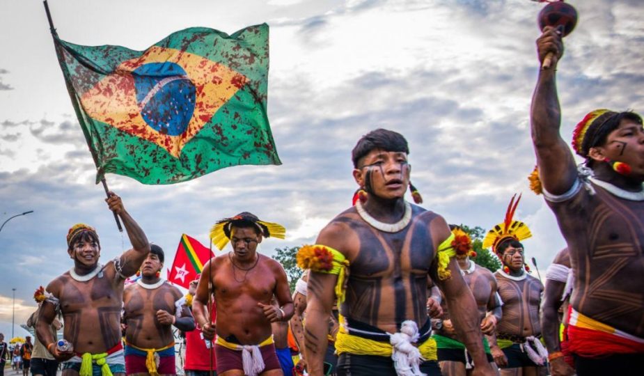 Como os povos indígenas ajudaram a construir o mundo