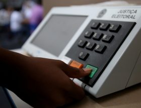 Quem podia votar no Brasil no passado?