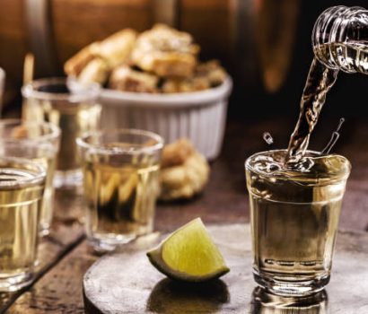 Dia Nacional da Cachaça: a história da bebida que virou símbolo do Brasil